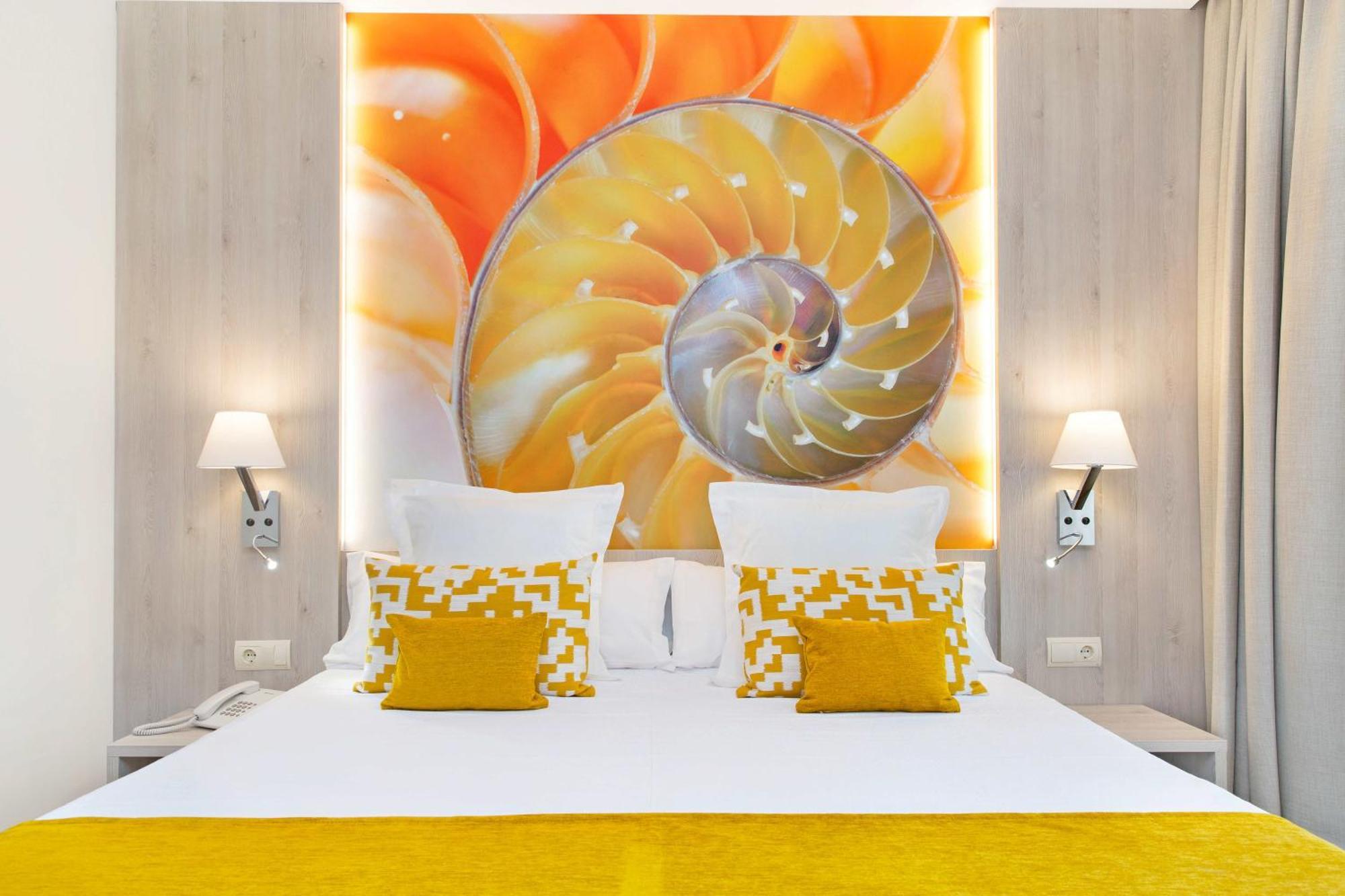 Sumus Stella And 4s Adults Recommended Hotel
